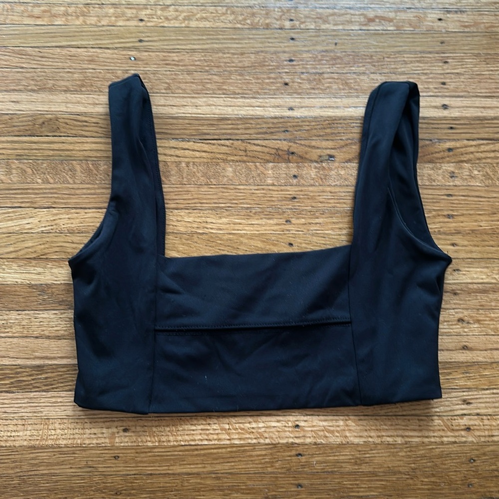 BLACK SPORTS BRA